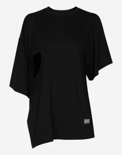 Asymmetrical top with cut-out
