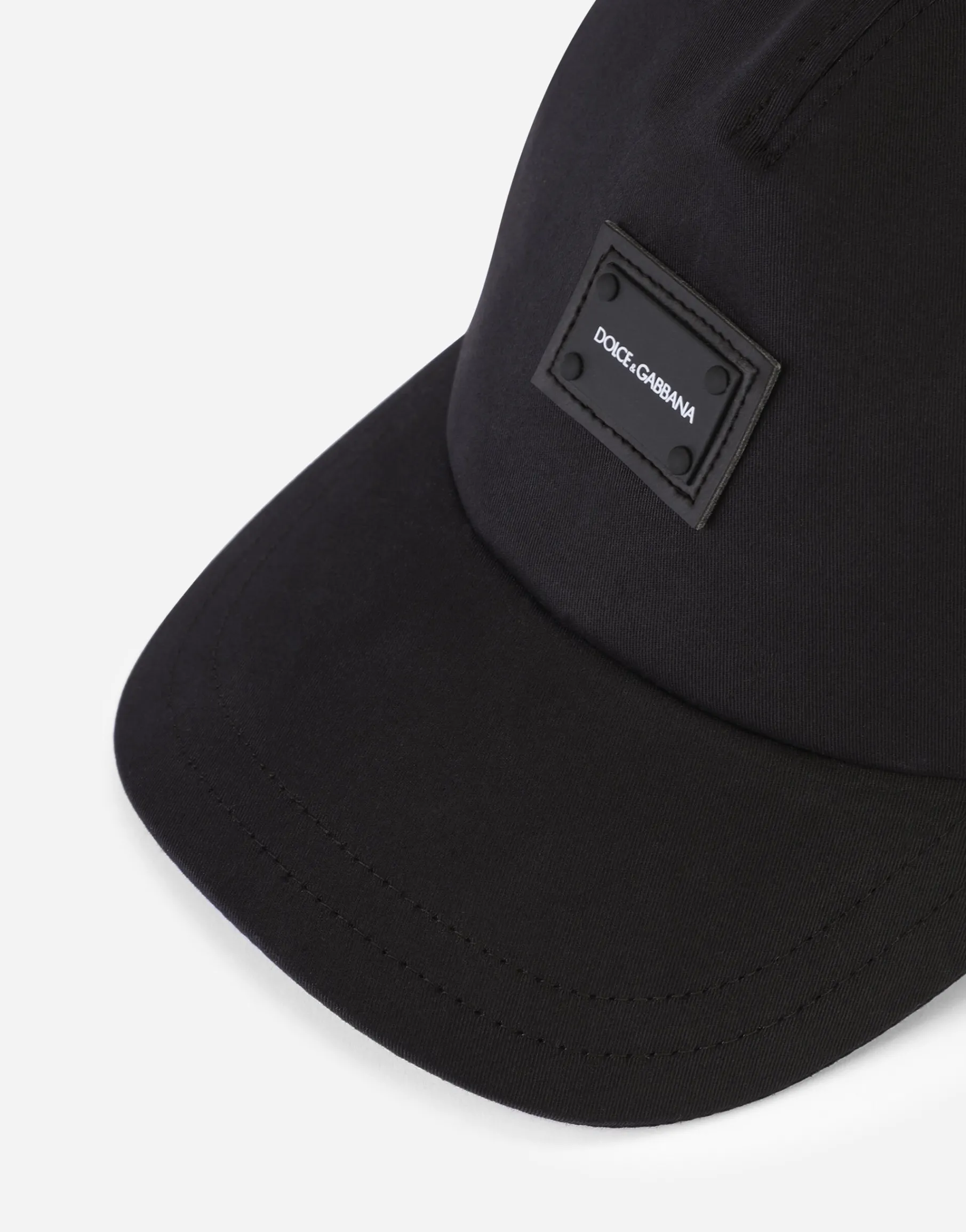 Baseball cap with branded tag