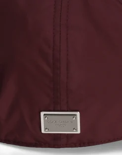 Baseball cap with logo
