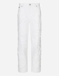 Boyfriend jeans with embroidery