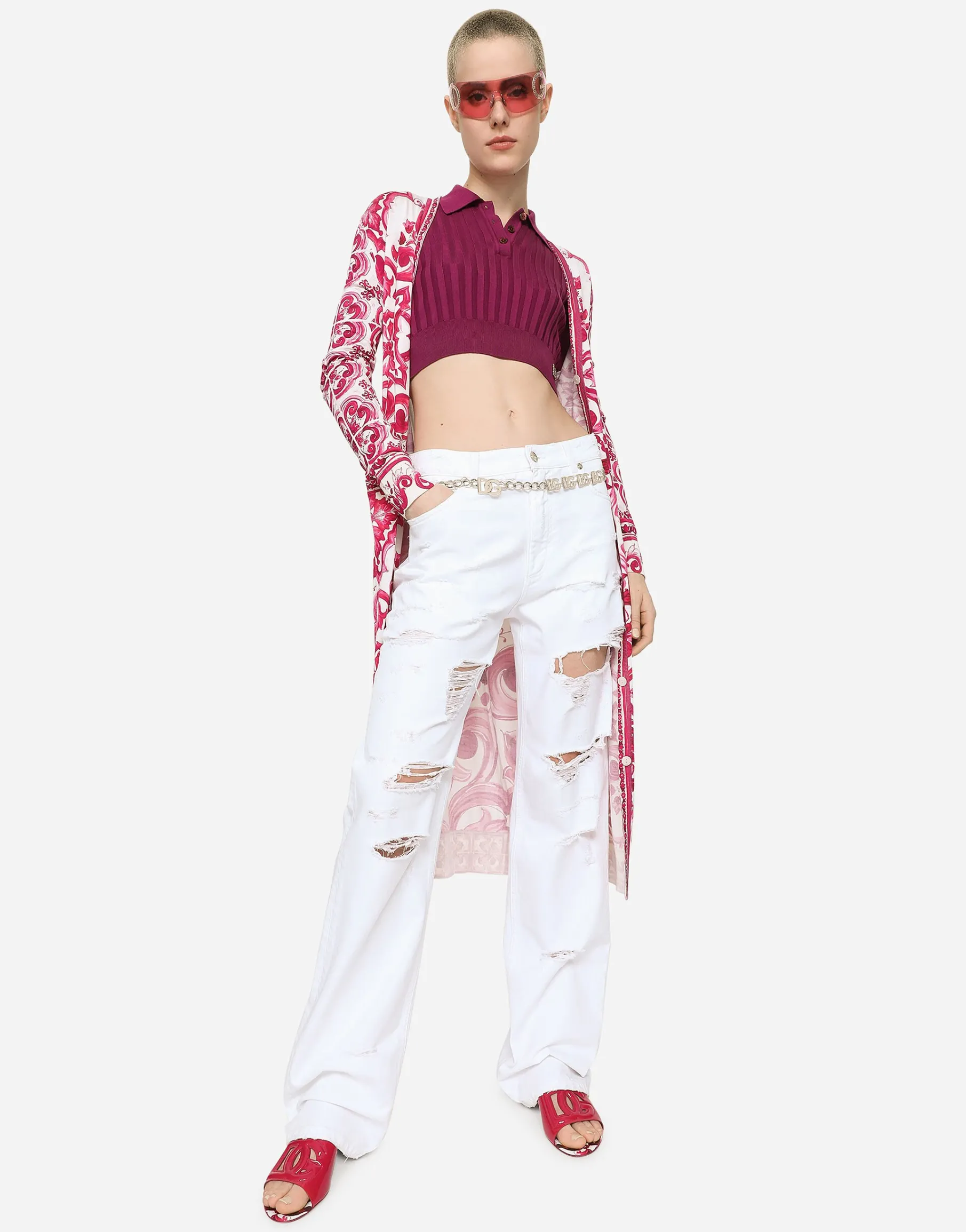 Boyfriend jeans with rips
