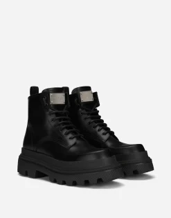 Calfskin hi-trekking ankle boots