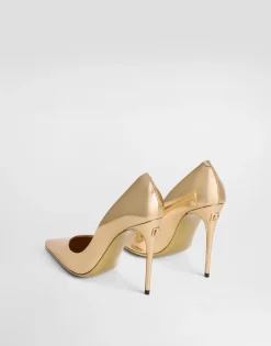 Calfskin pumps