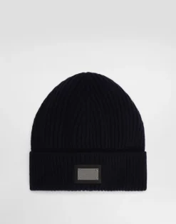 Cashmere and wool hat with branded tag