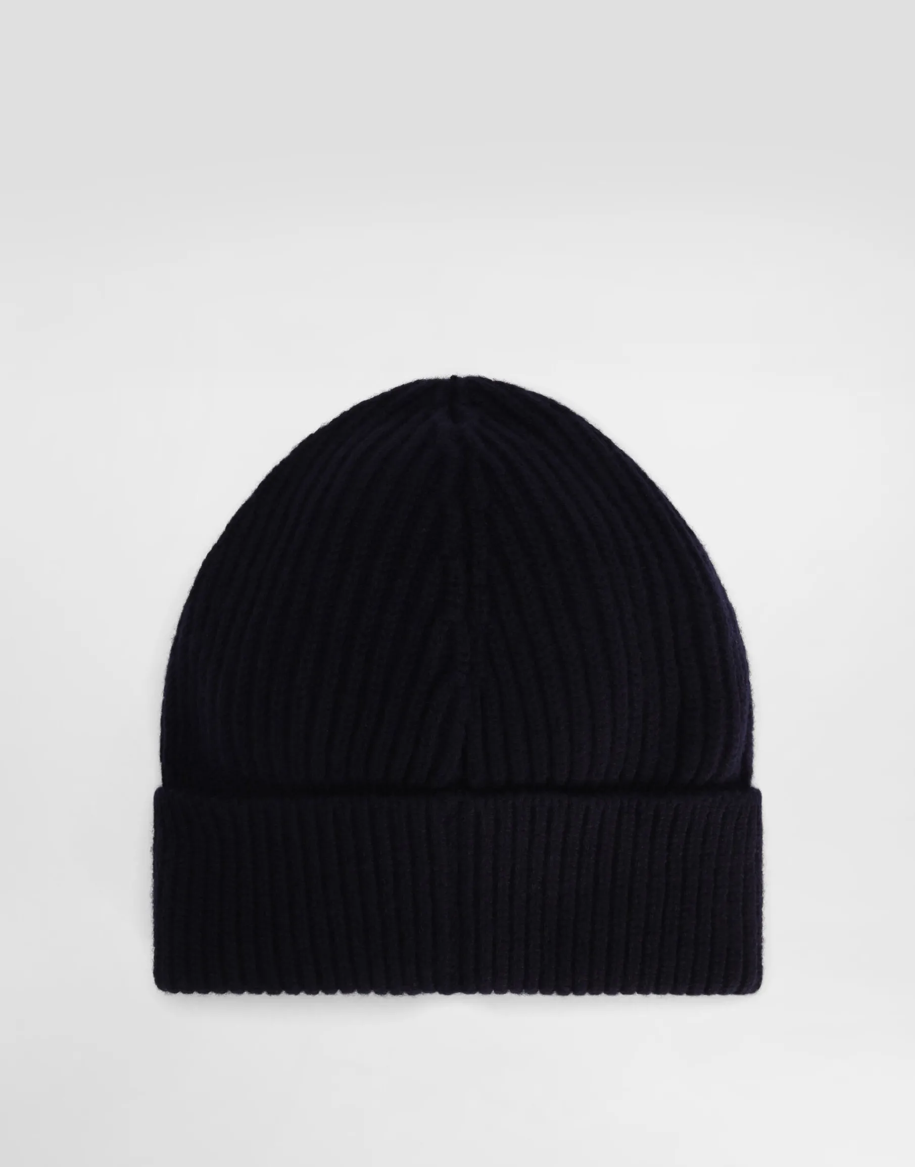 Cashmere and wool hat with branded tag