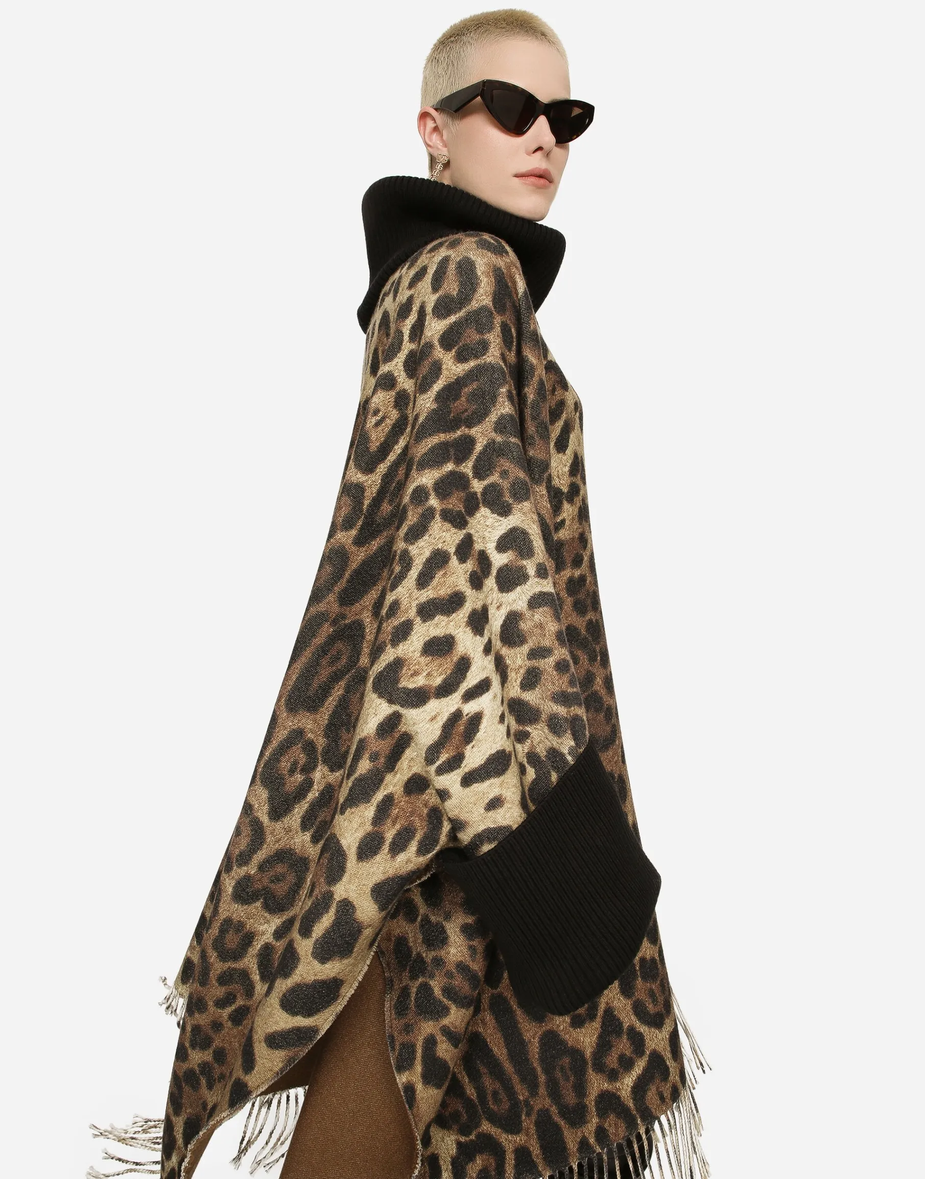 Cashmere and wool poncho with fringing