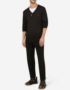 Cashmere v-neck sweater