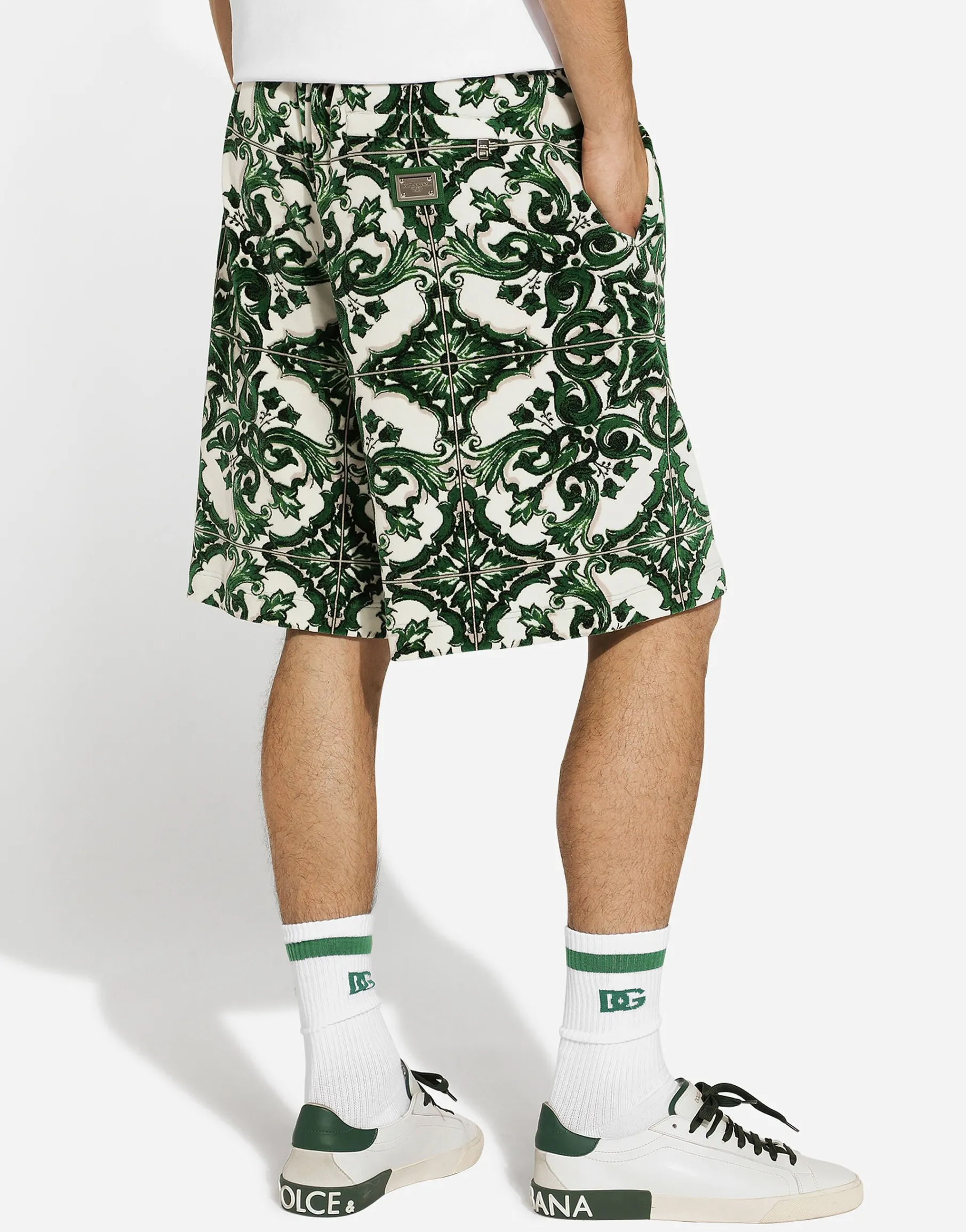 Chenille jogging shorts with majolica print