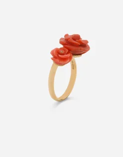 Coral ring in yellow 18kt gold with coral rose