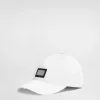 Cotton baseball cap with branded tag