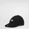 Cotton baseball cap with branded tag