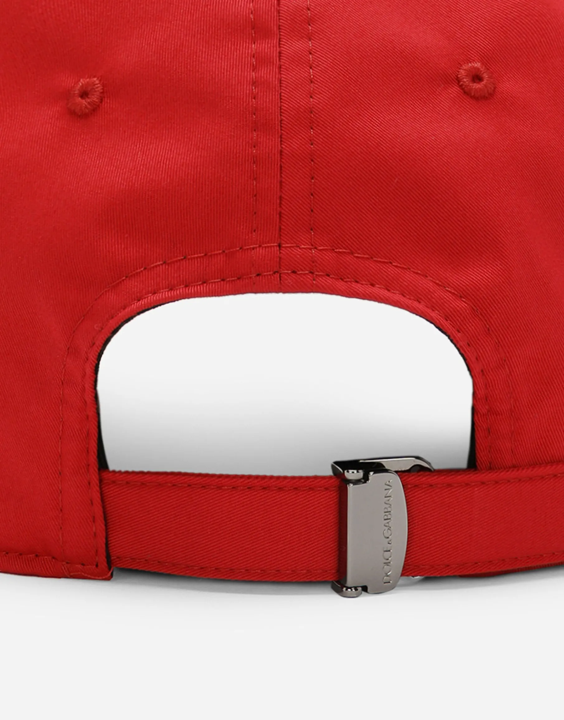 Cotton baseball cap with logo tag