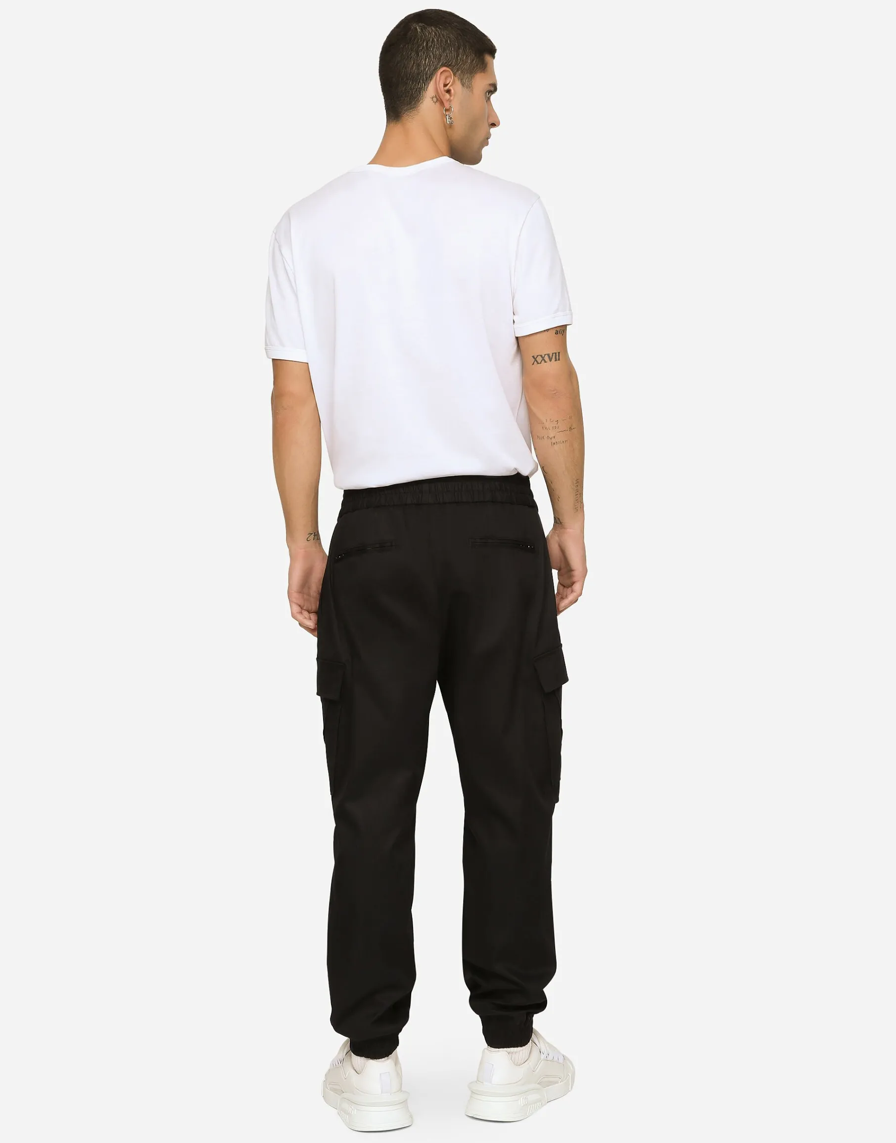 Cotton cargo pants with branded tag