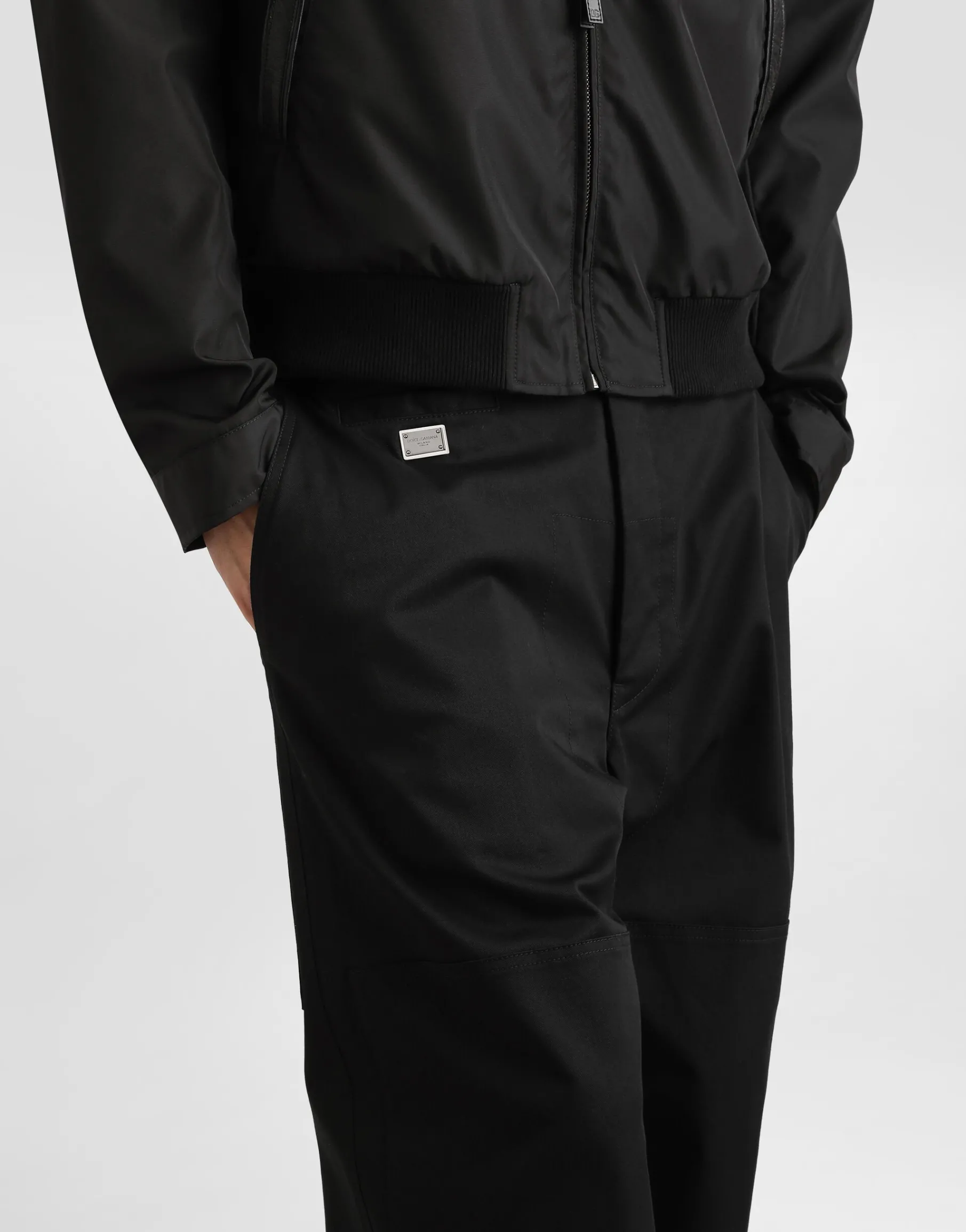 Cotton cargo pants with tag