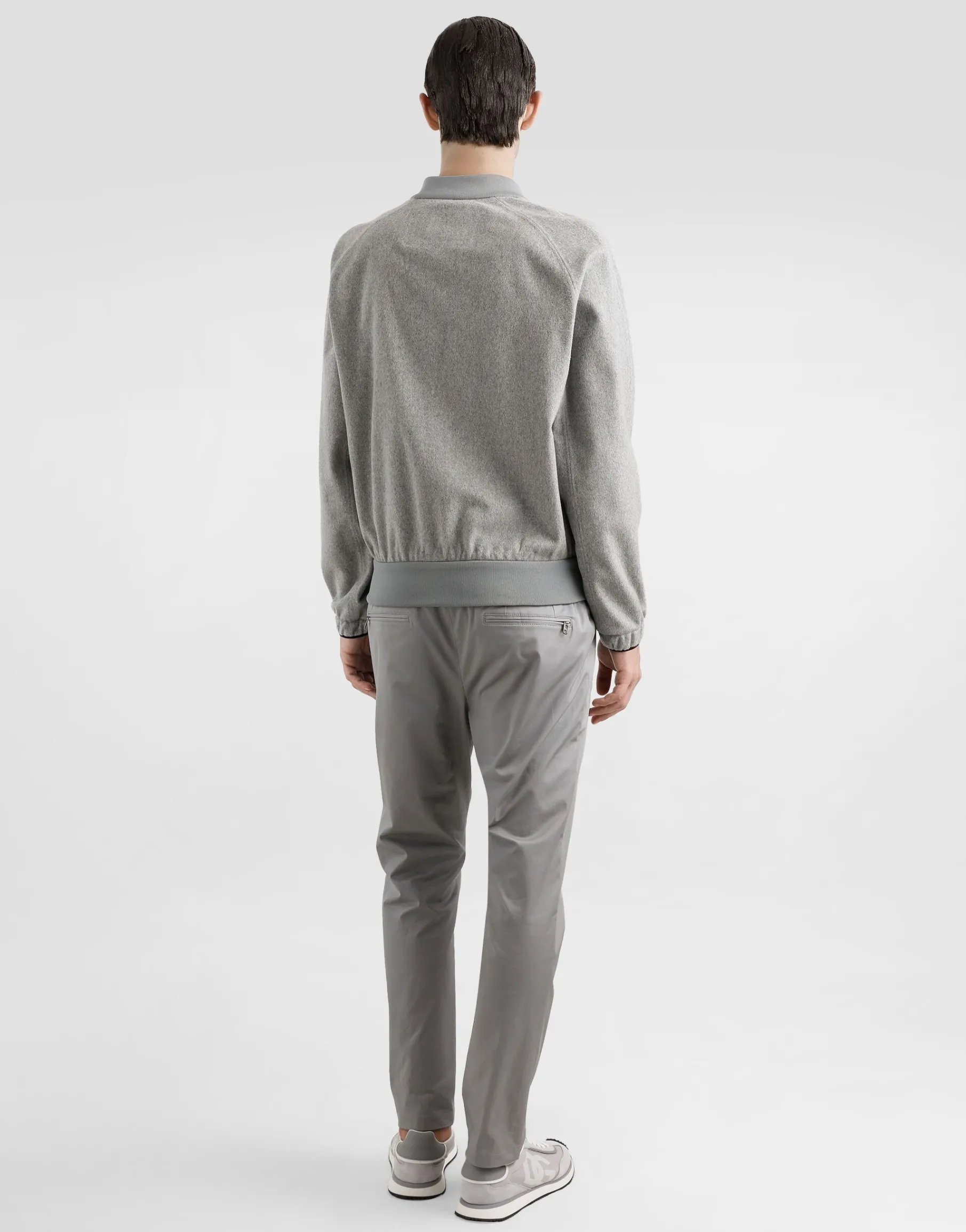 Cotton jogging pants with tag