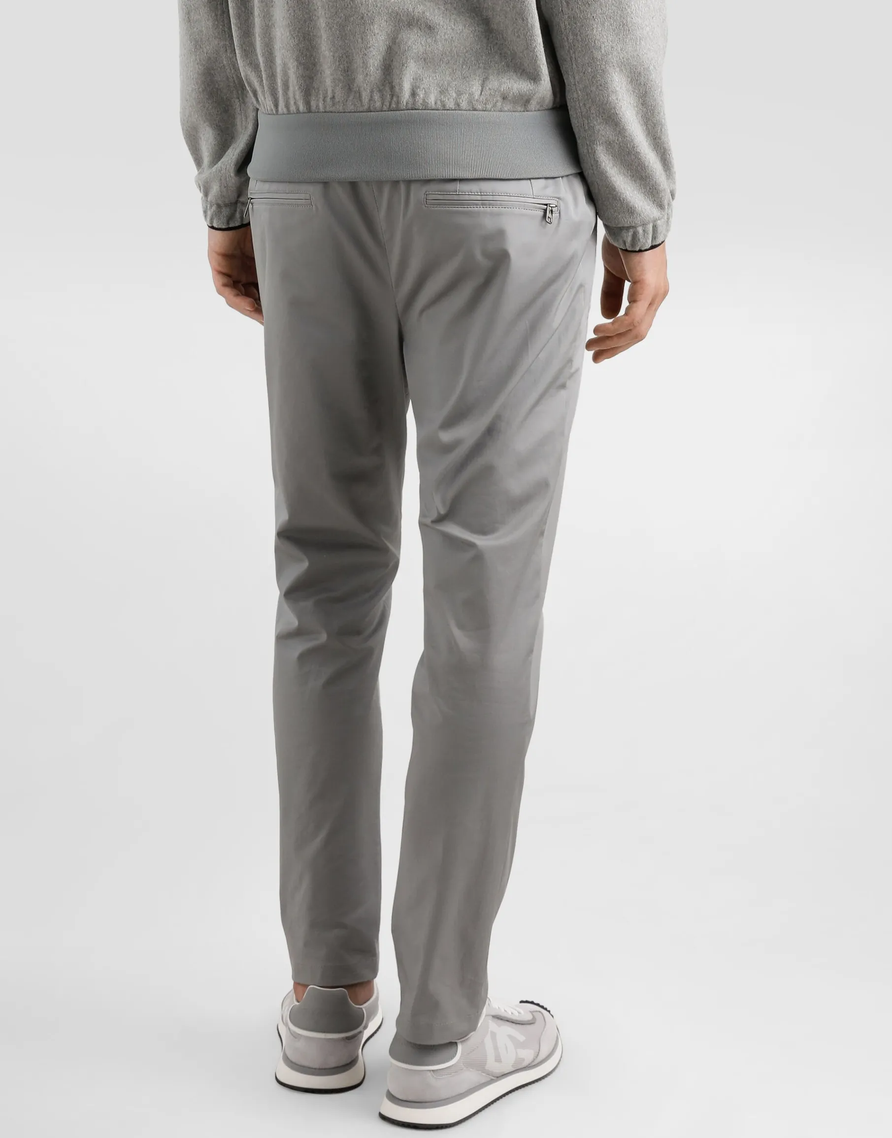 Cotton jogging pants with tag