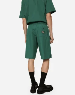 Cotton jogging shorts with logo tag
