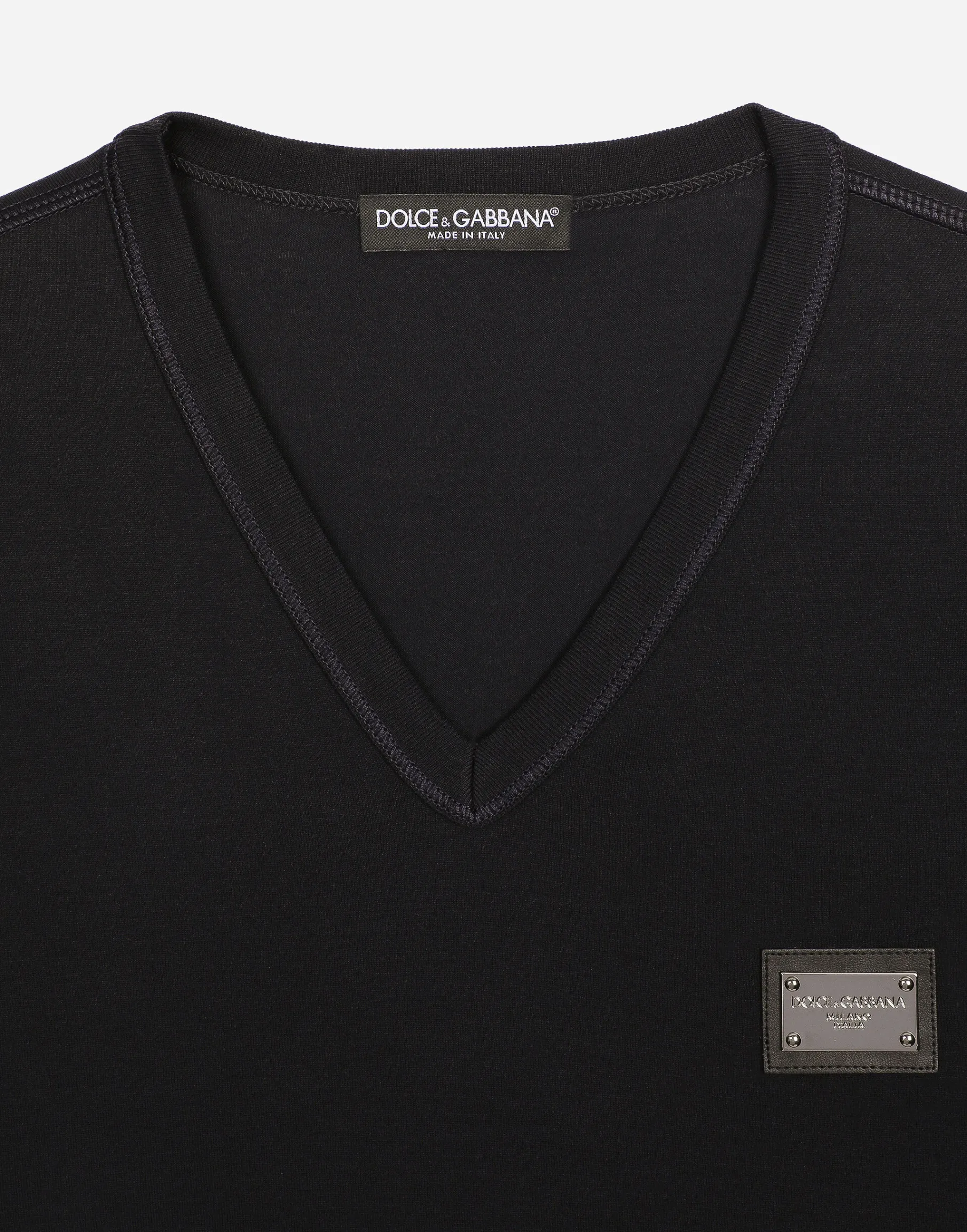 Cotton V-neck T-shirt with branded tag