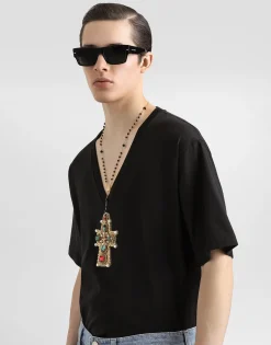 Cotton V-neck T-shirt with patch