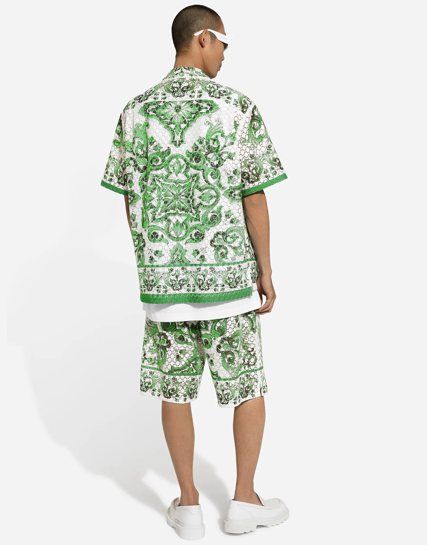 Crochet lace jogging shorts with majolica print