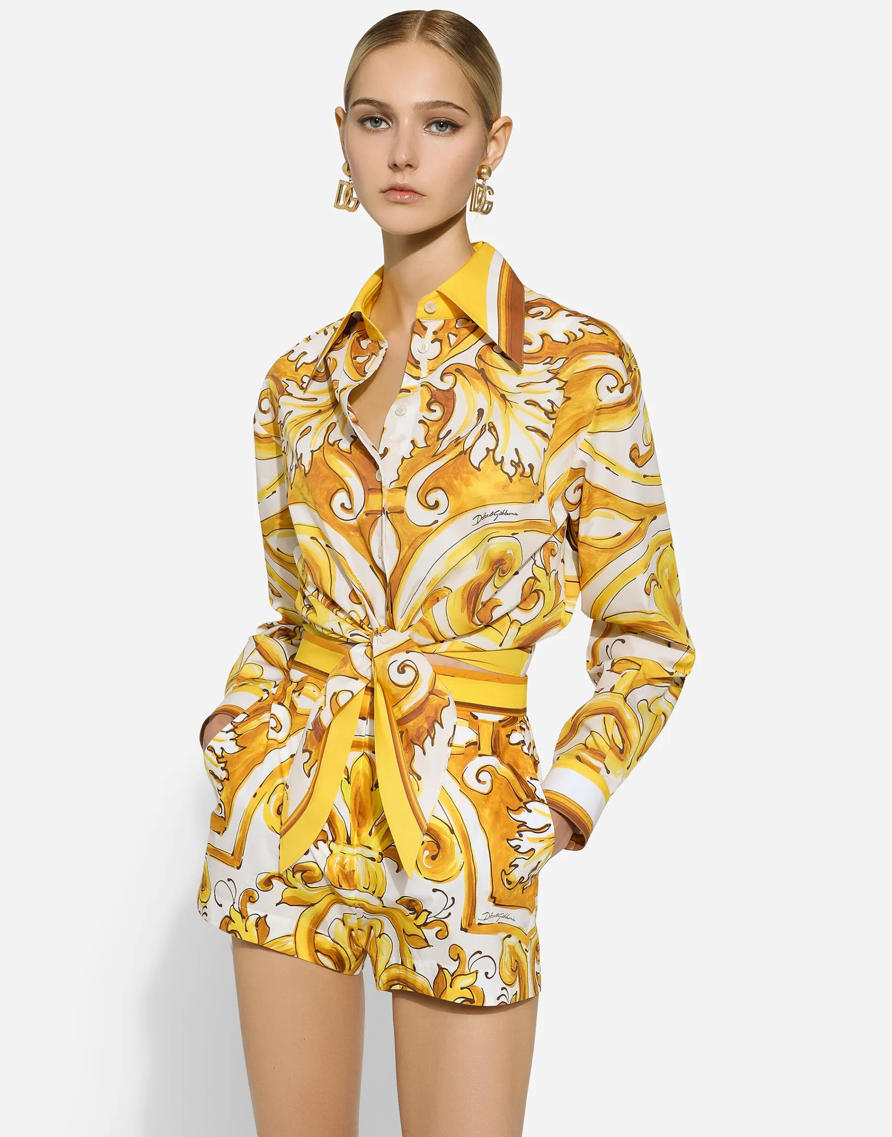 Cropped cotton poplin shirt with majolica print