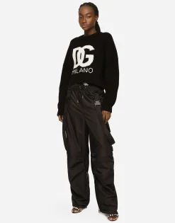 Cropped fisherman’s rib sweater with DG logo
