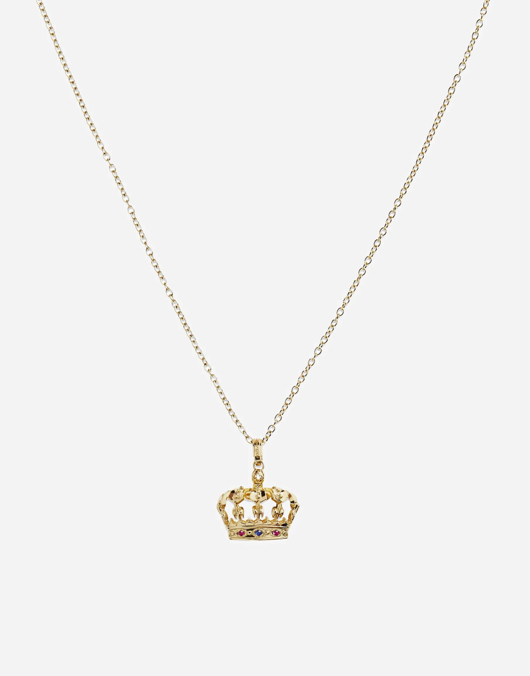Crown yellow gold pendant