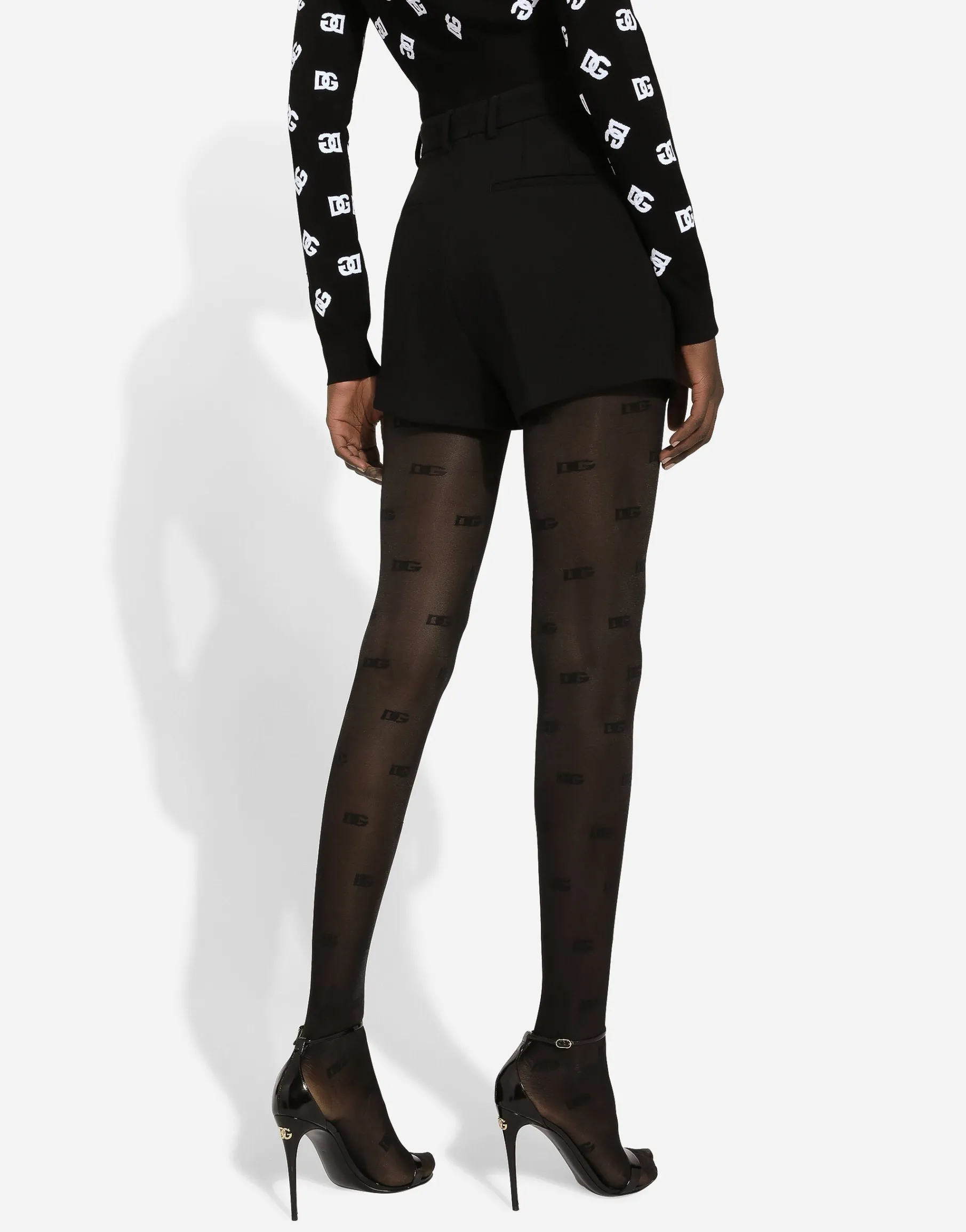 Double wool crepe shorts