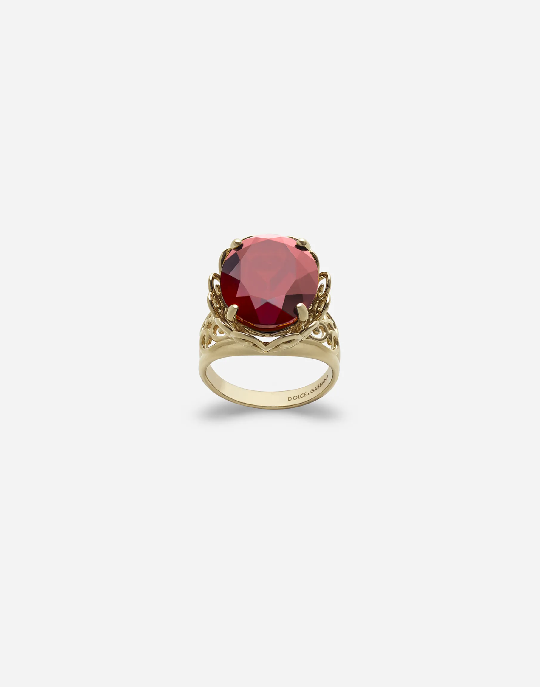 Gold ring with precious stone