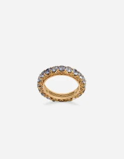 Heritage band ring in yellow 18kt gold with light blue sapphires