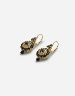 Hook-fastening earrings with black sapphires