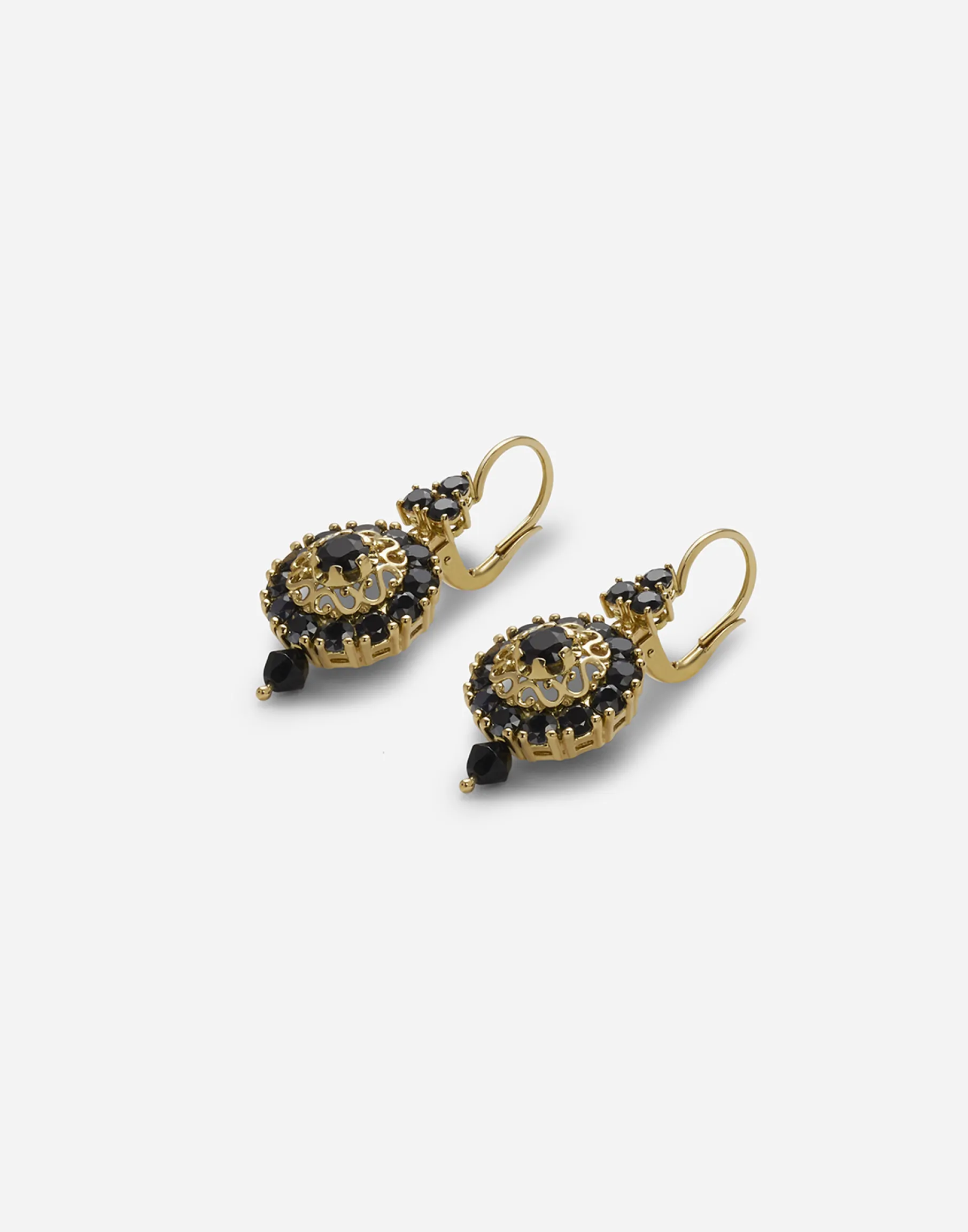 Hook-fastening earrings with black sapphires
