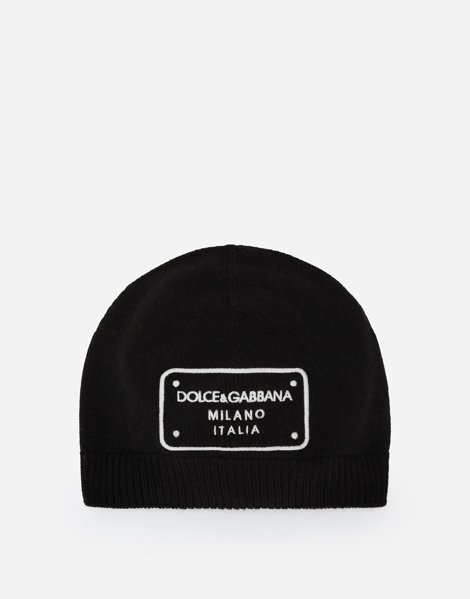 Knit hat with logo tag