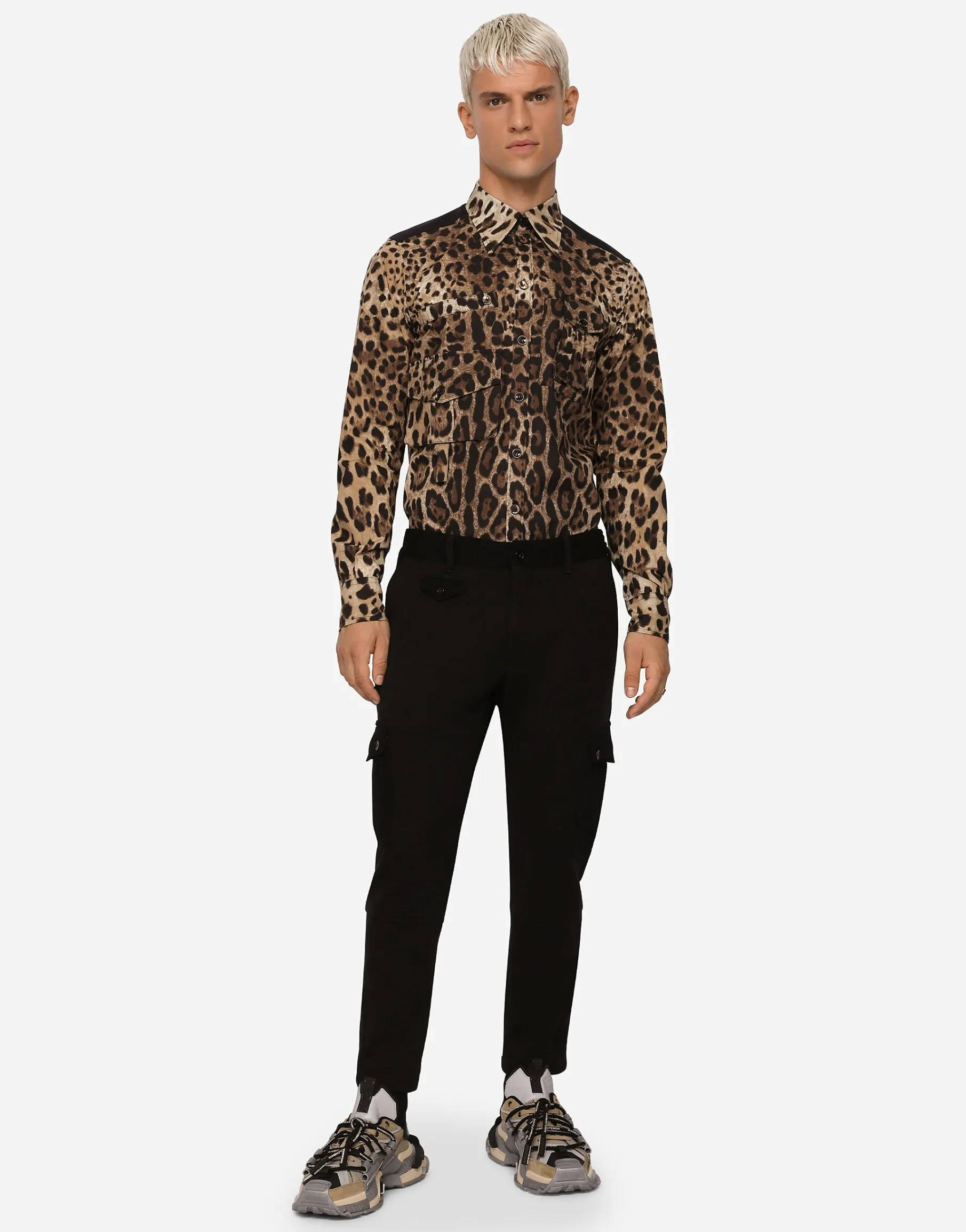 Leopard-print cotton shirt with multiple pockets