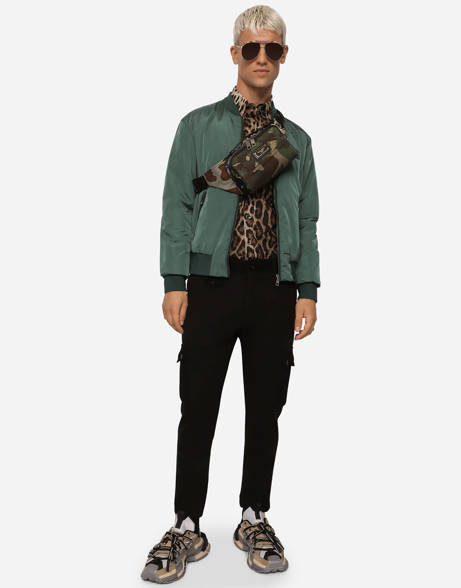 Leopard-print cotton shirt with multiple pockets
