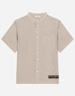 Linen shirt with branded tag