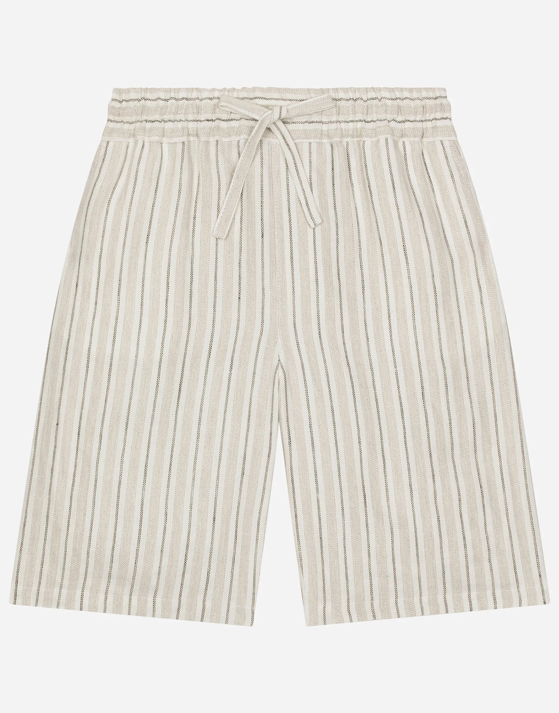 Linen shorts with branded label