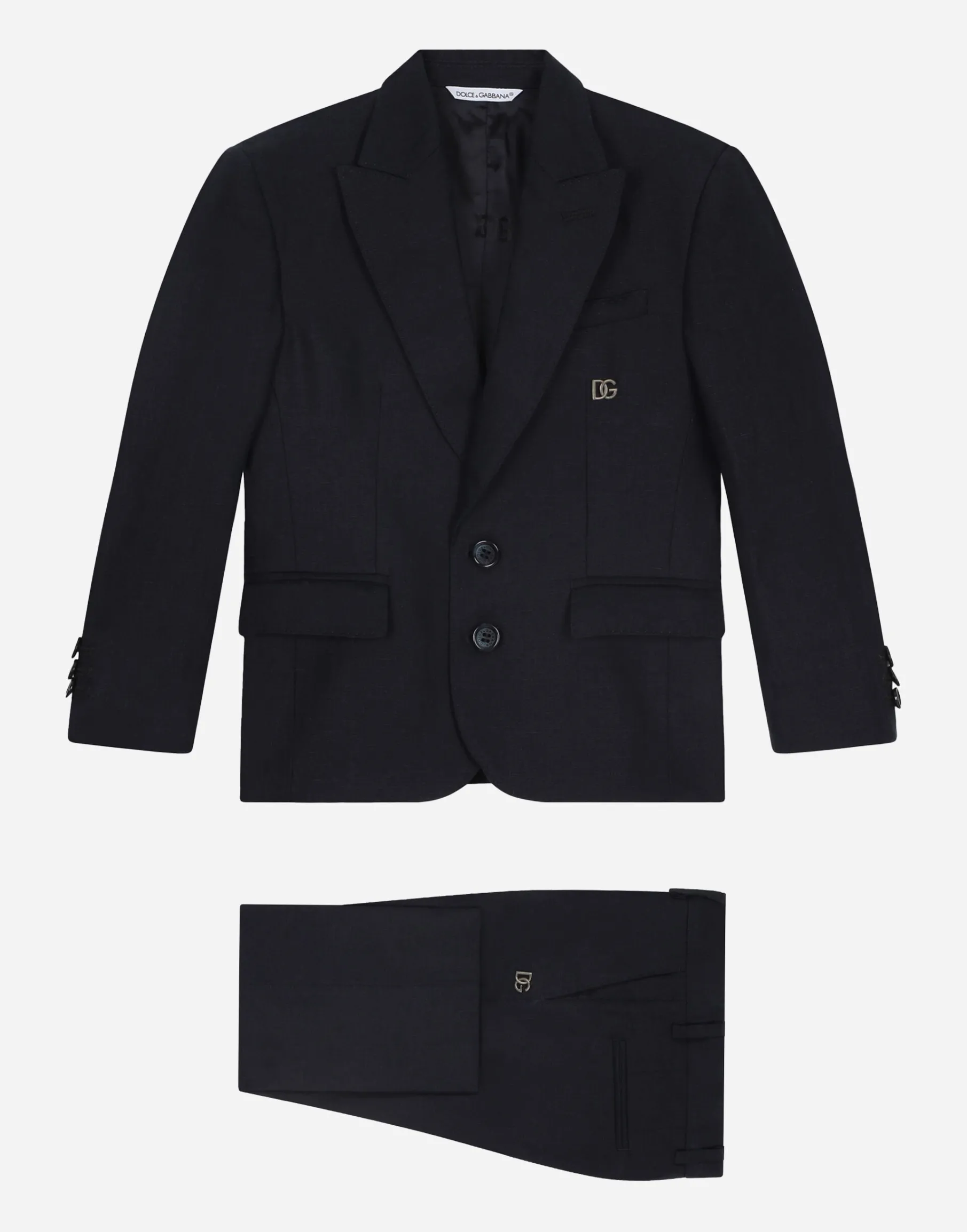 Linen single-breasted suit