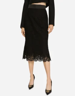 Long mermaid skirt in lace