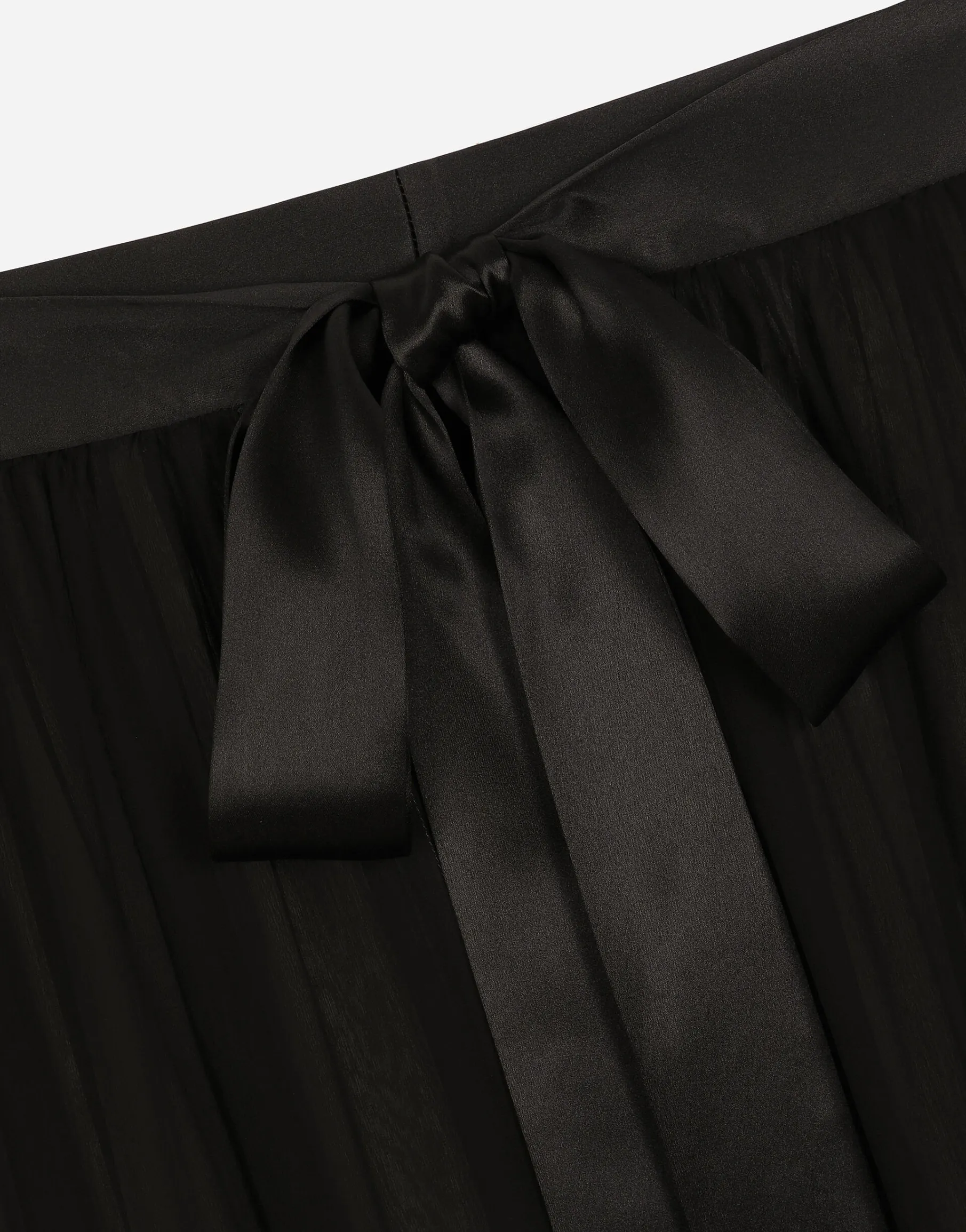 Long silk chiffon skirt with belt