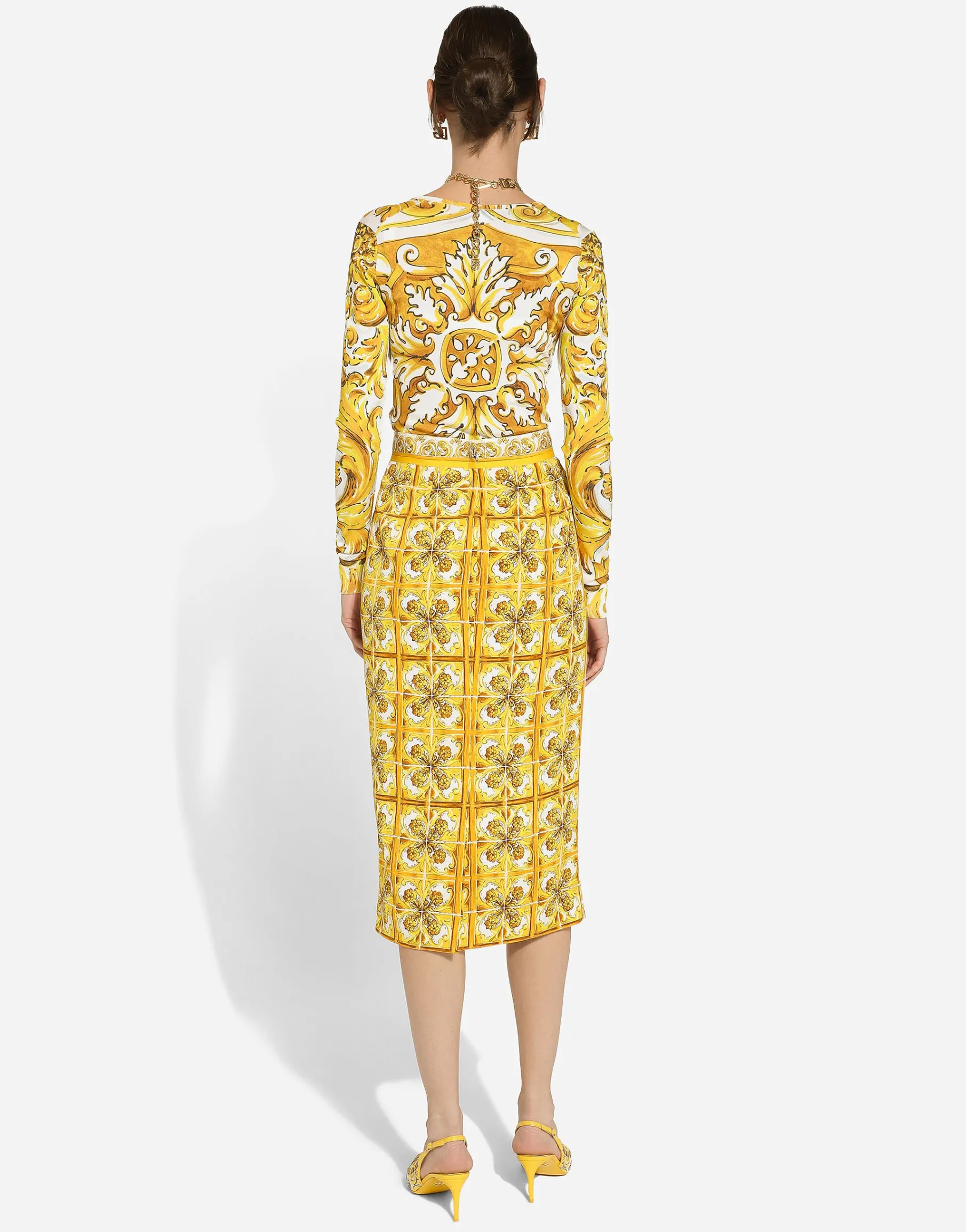 Long-sleeved stretch viscose sweater with majolica print