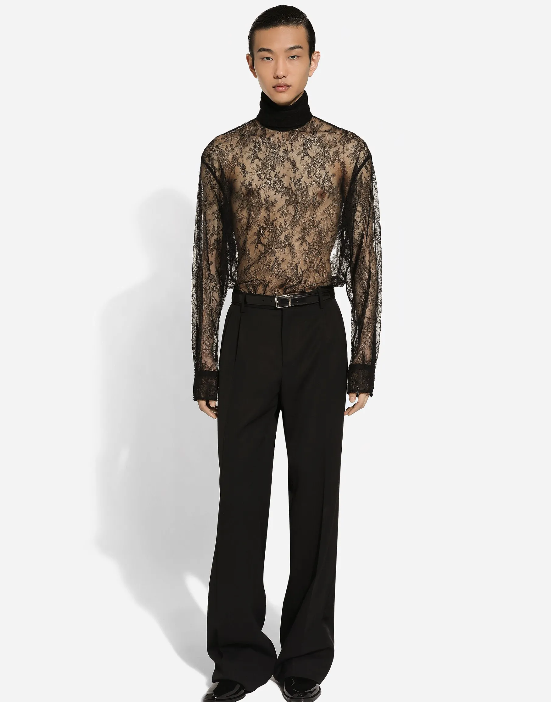 Loose lace turtleneck with shirt cuffs