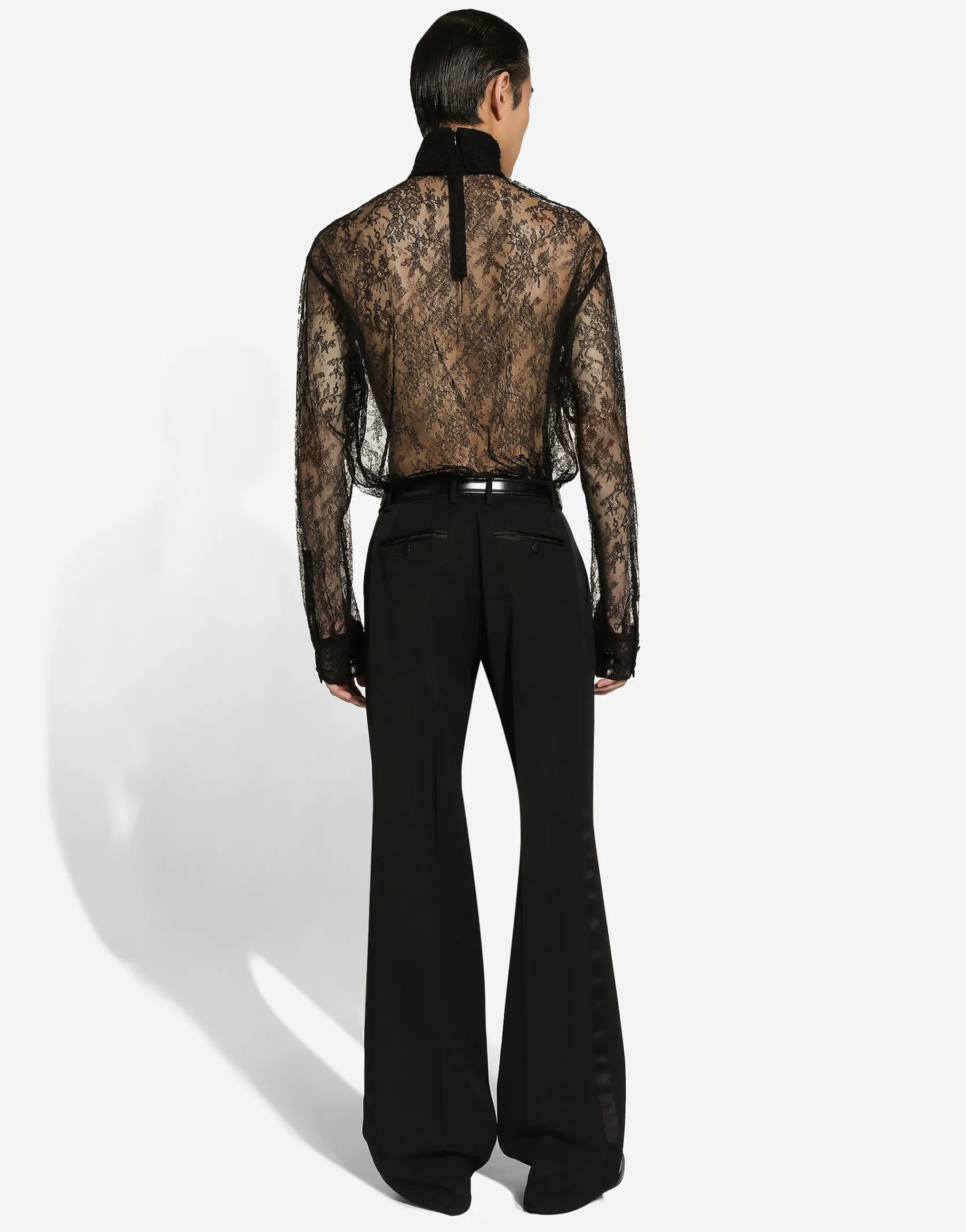 Loose lace turtleneck with shirt cuffs