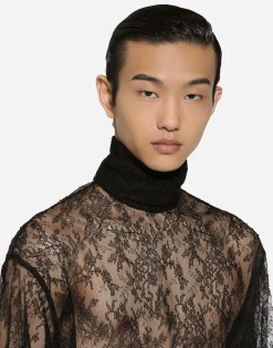 Loose lace turtleneck with shirt cuffs