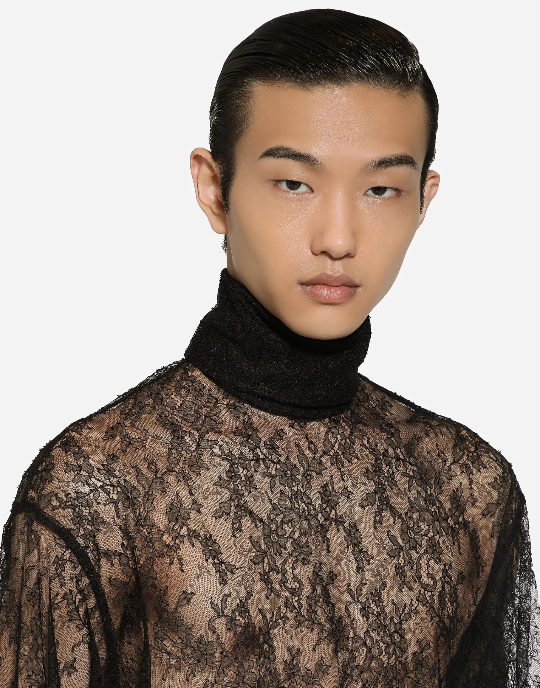 Loose lace turtleneck with shirt cuffs