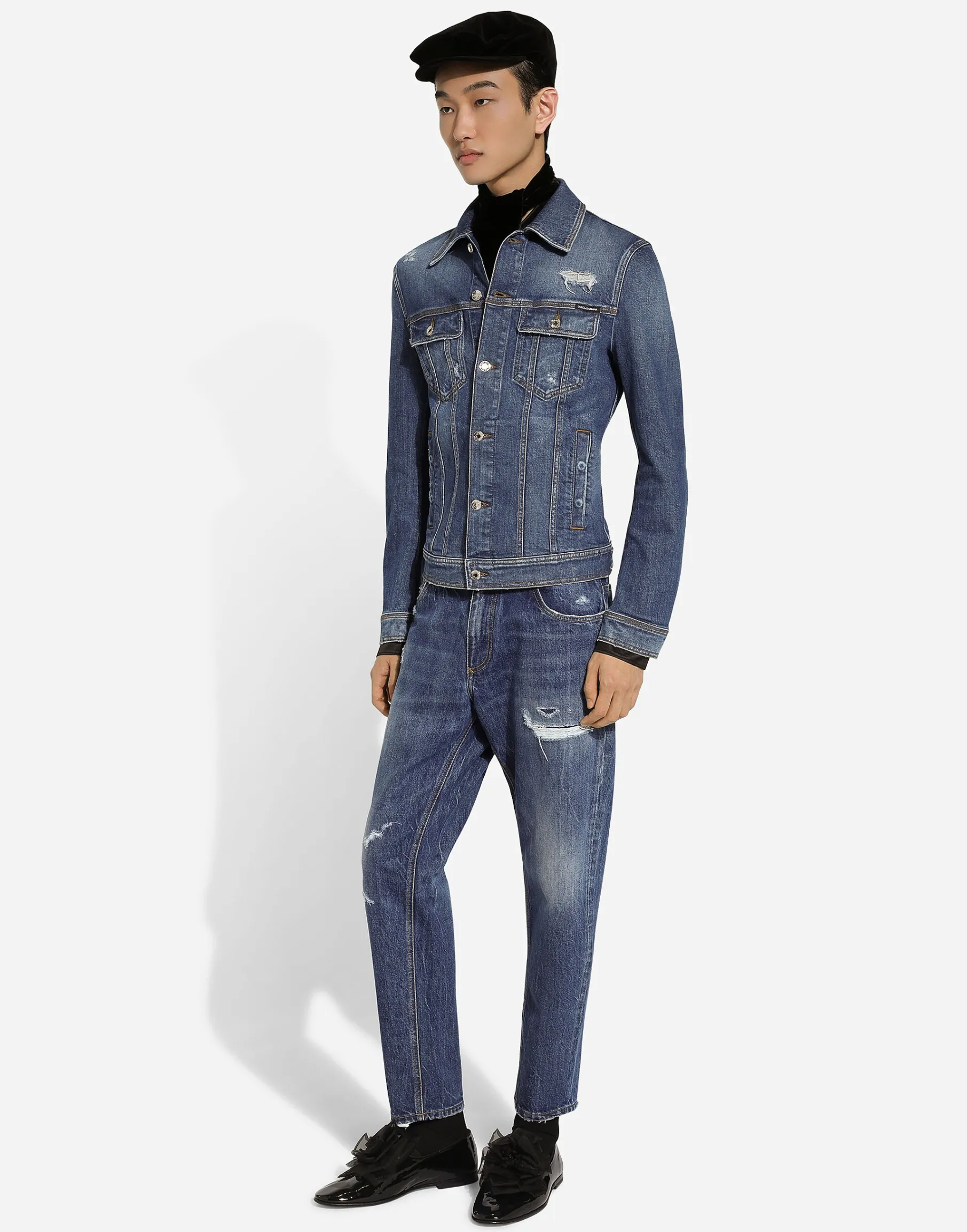 Loose stretch denim jeans