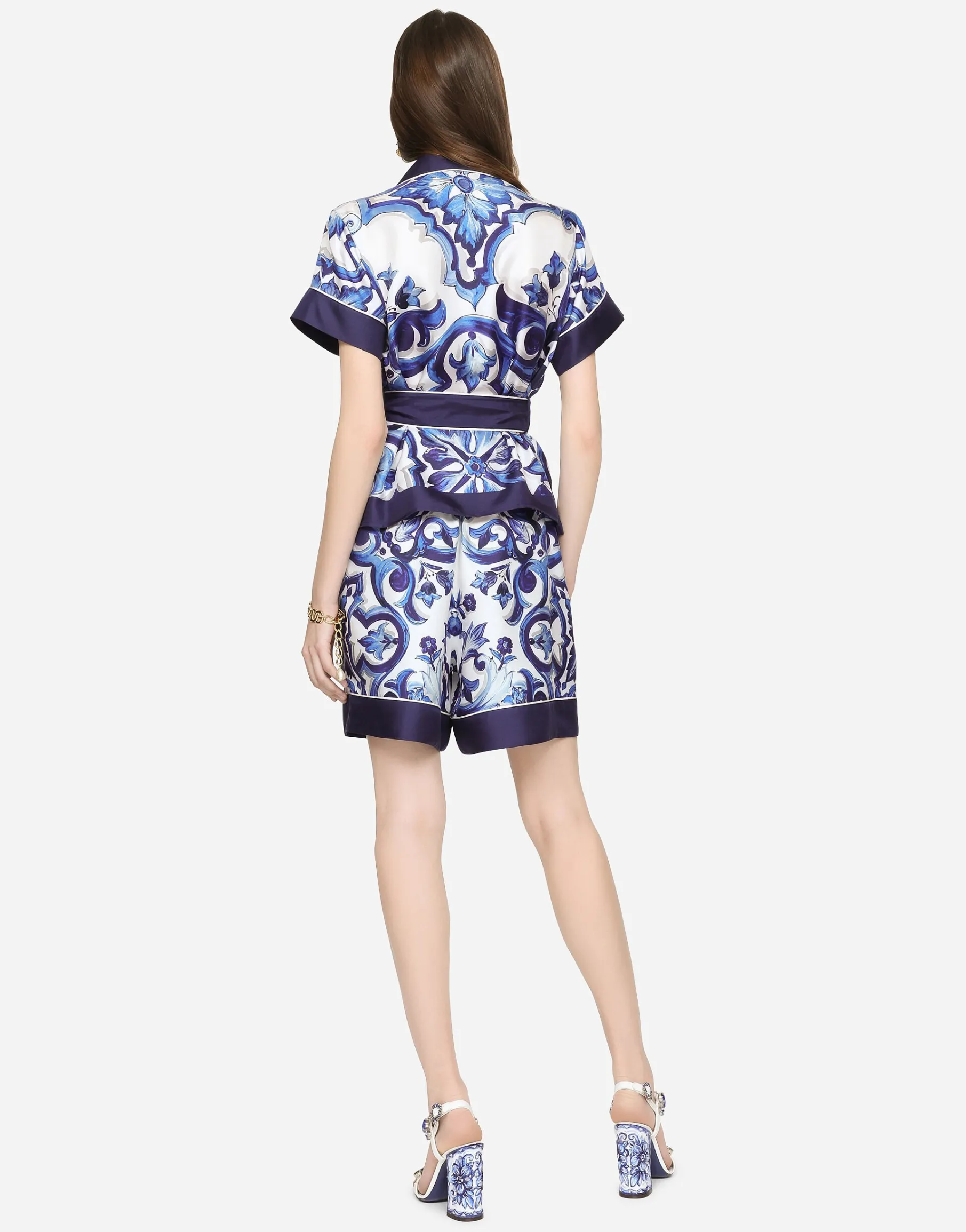 Majolica-print twill shirt with belt