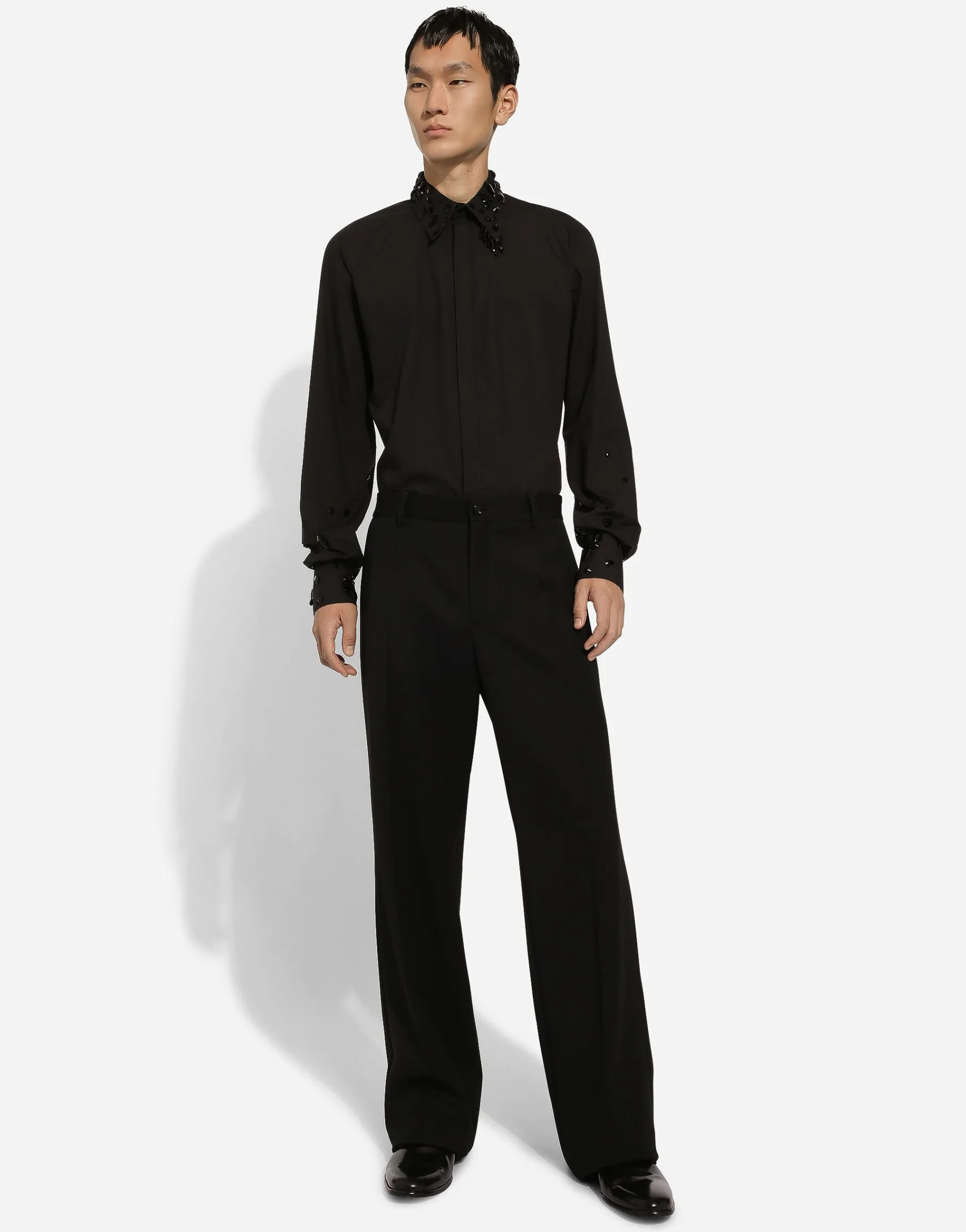 Martini-fit shirt with rhinestone embroidery