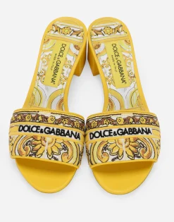 Mules with majolica embroidery