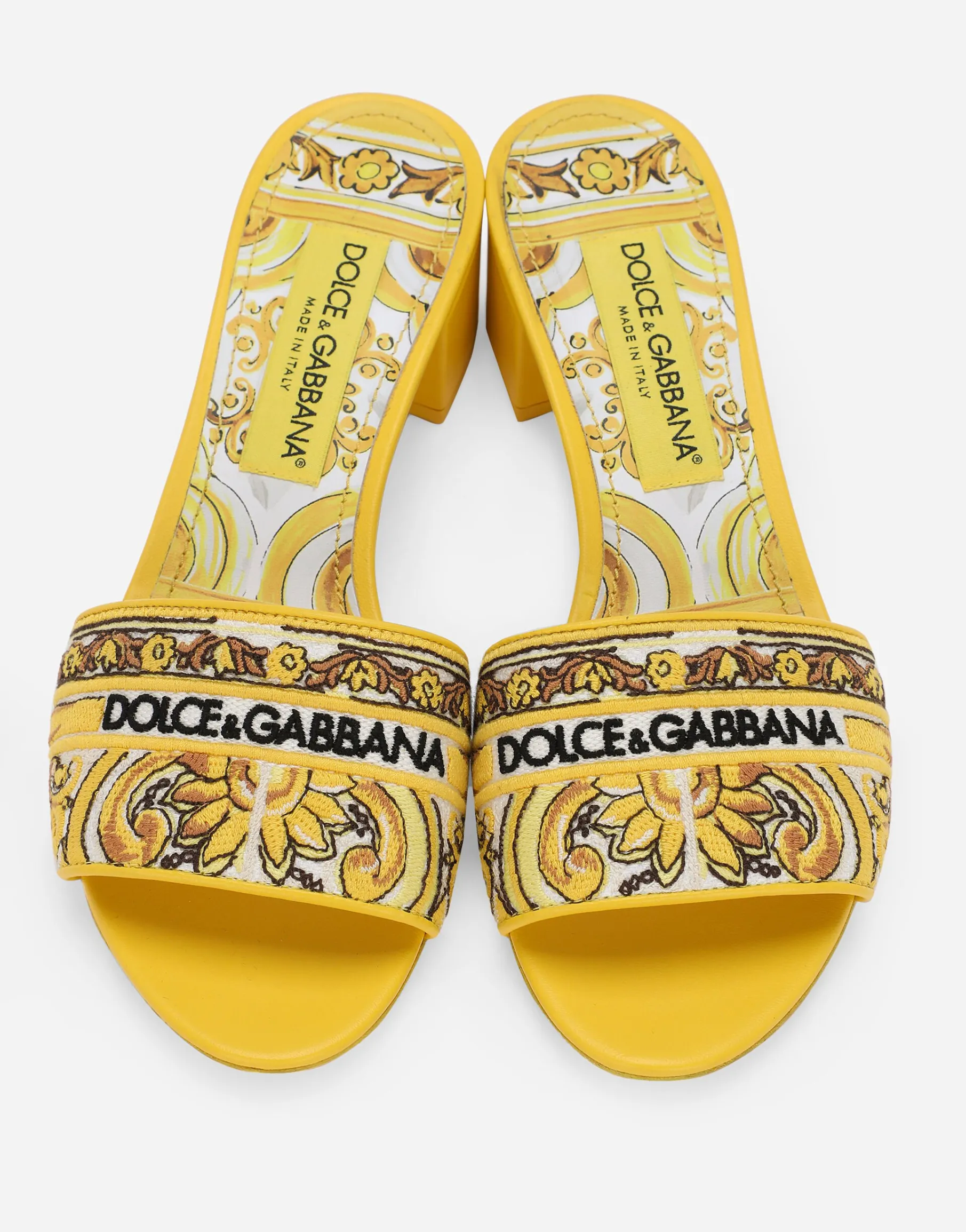 Mules with majolica embroidery